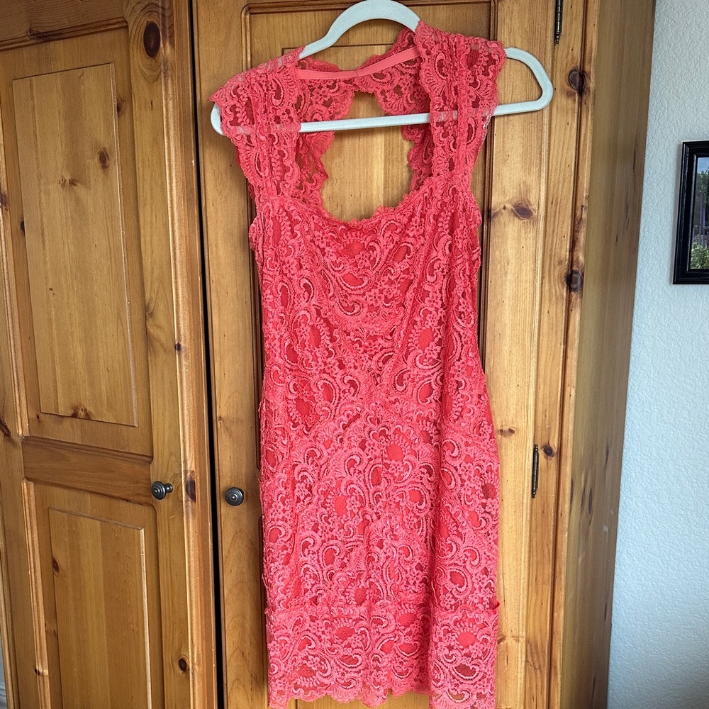 Nicole Miller Coral Lace Cap-Sleeve Midi Dress
